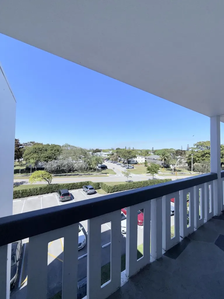 4108 Oakridge V Deerfield Beach FL 33442