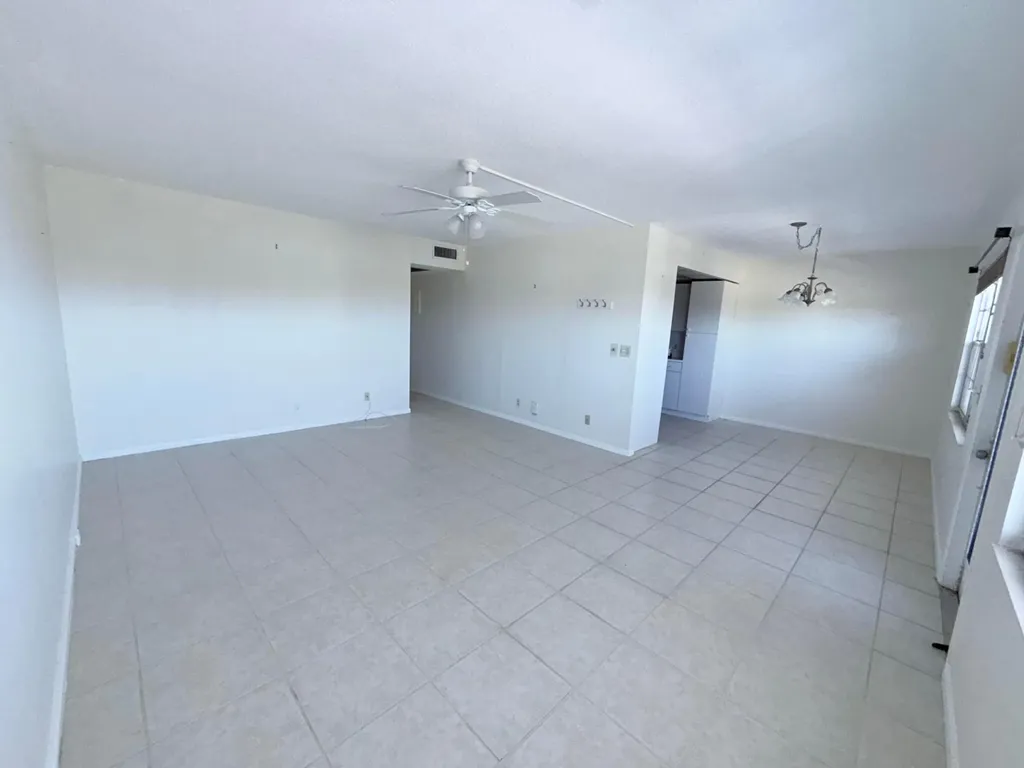 4108 Oakridge V Deerfield Beach FL 33442