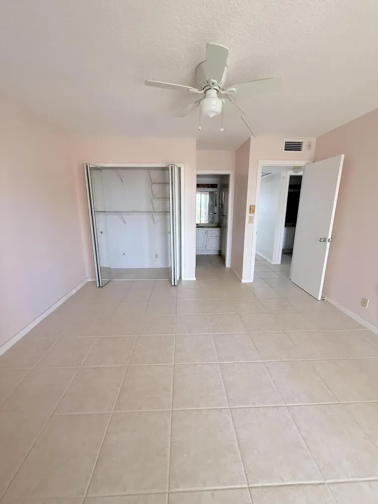 4108 Oakridge V Deerfield Beach FL 33442