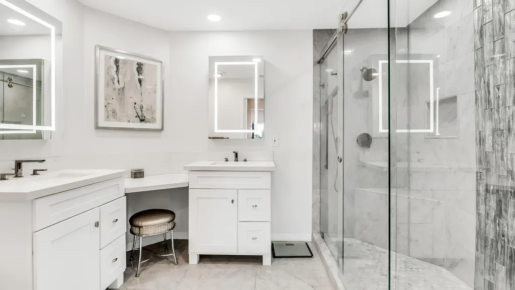 240 Captains Walk Delray Beach FL 33483
