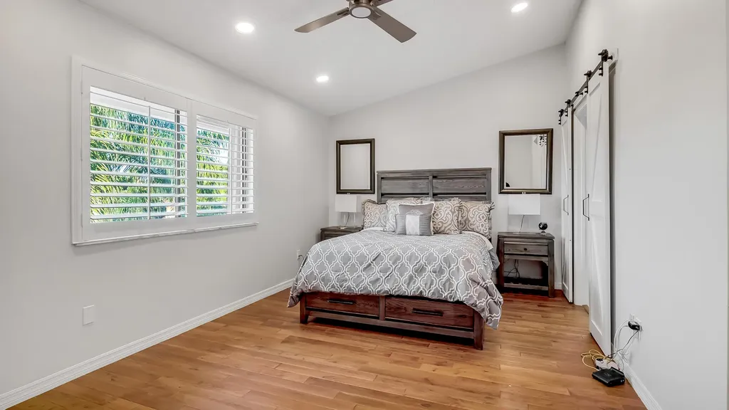 240 Captains Walk Delray Beach FL 33483