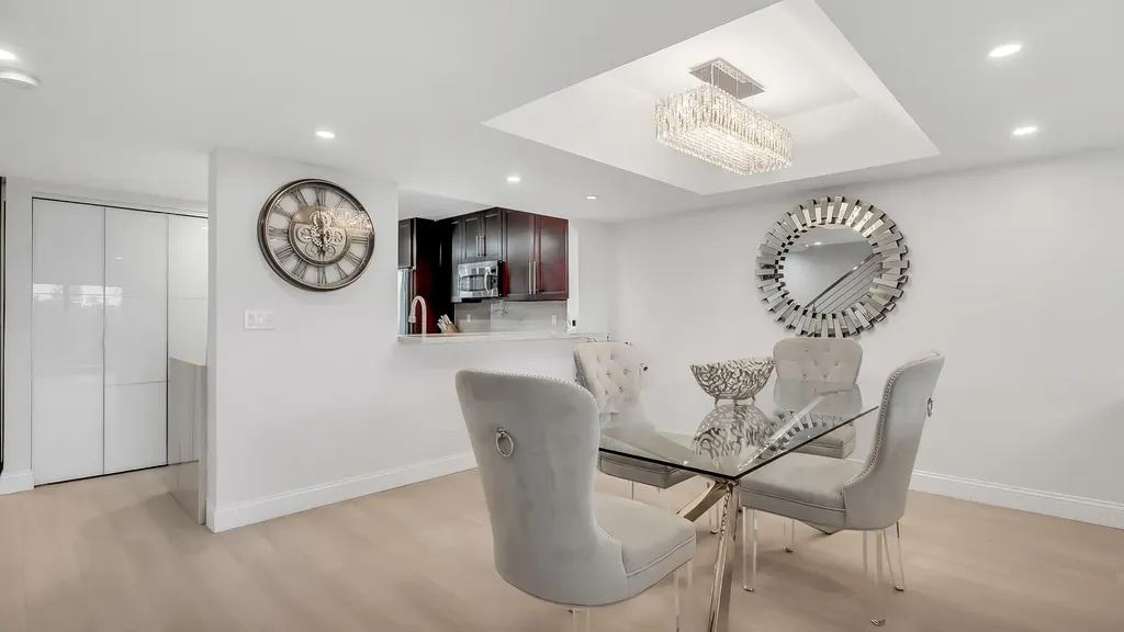 240 Captains Walk Delray Beach FL 33483
