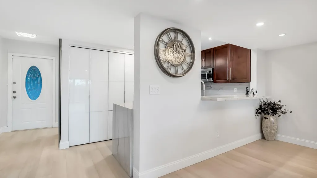 240 Captains Walk Delray Beach FL 33483