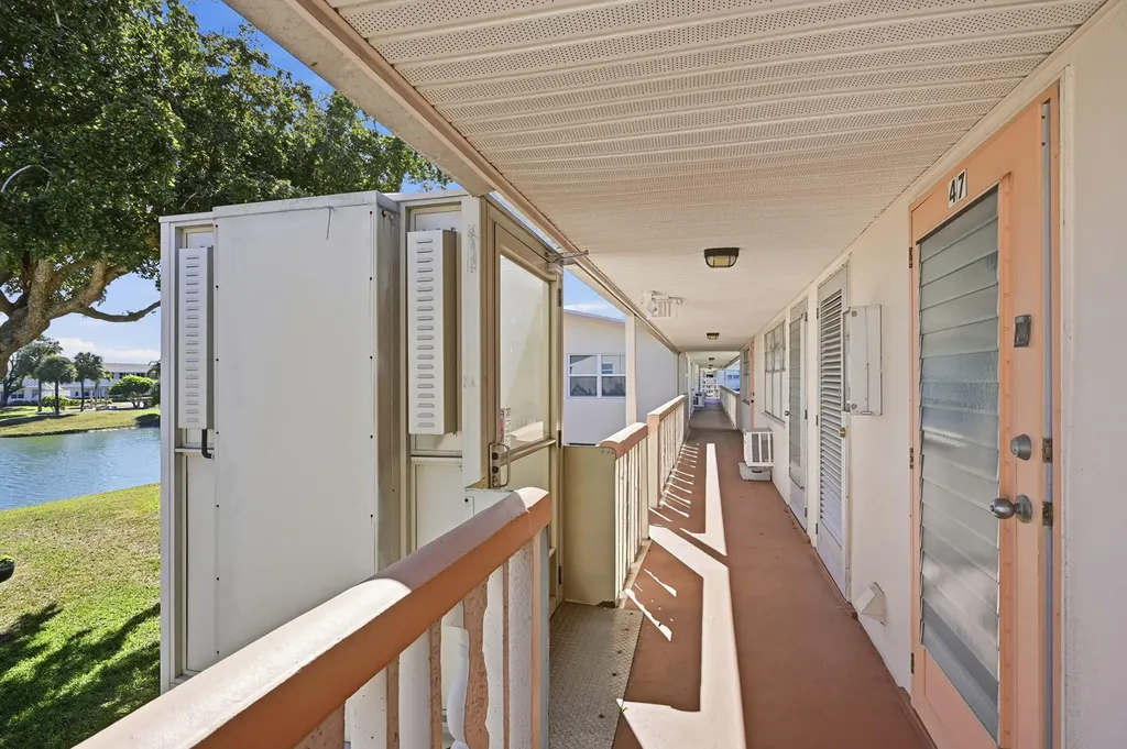 47 Berkshire B Crescent West Palm Beach FL 33417
