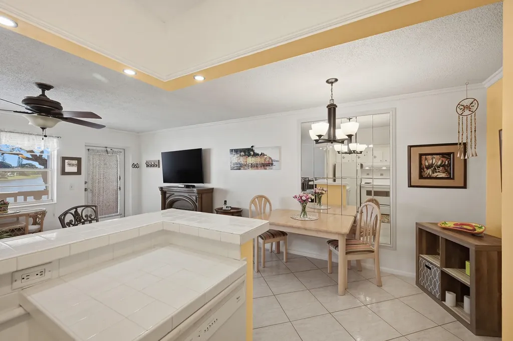 47 Berkshire B Crescent West Palm Beach FL 33417