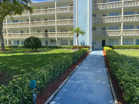 2054 Ainslie D Boca Raton FL 33434