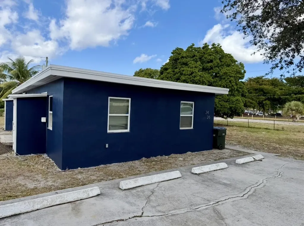 26 SW 10th Avenue Delray Beach FL 33444