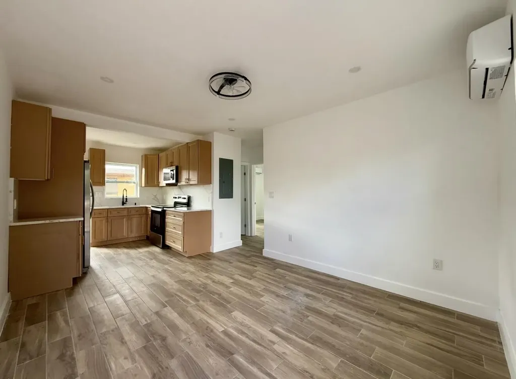 26 SW 10th Avenue Delray Beach FL 33444