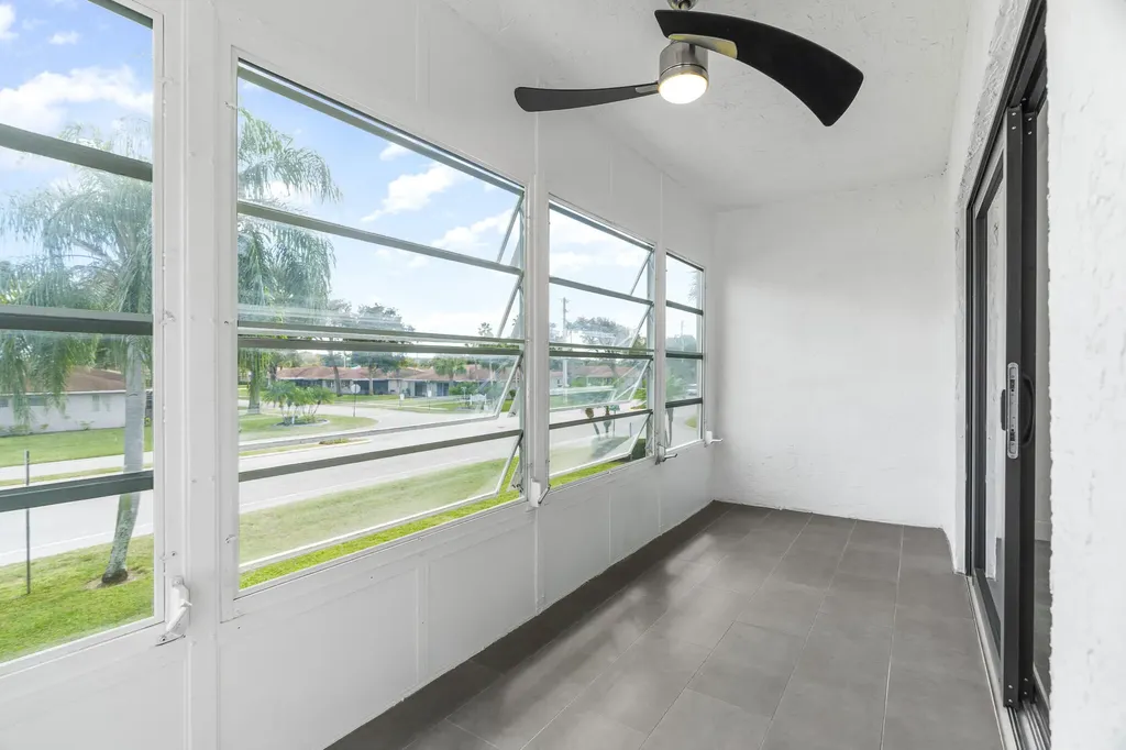 5 Abbey Lane Delray Beach FL 33446