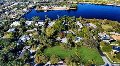 1010 Hibiscus Lane Delray Beach FL 33444