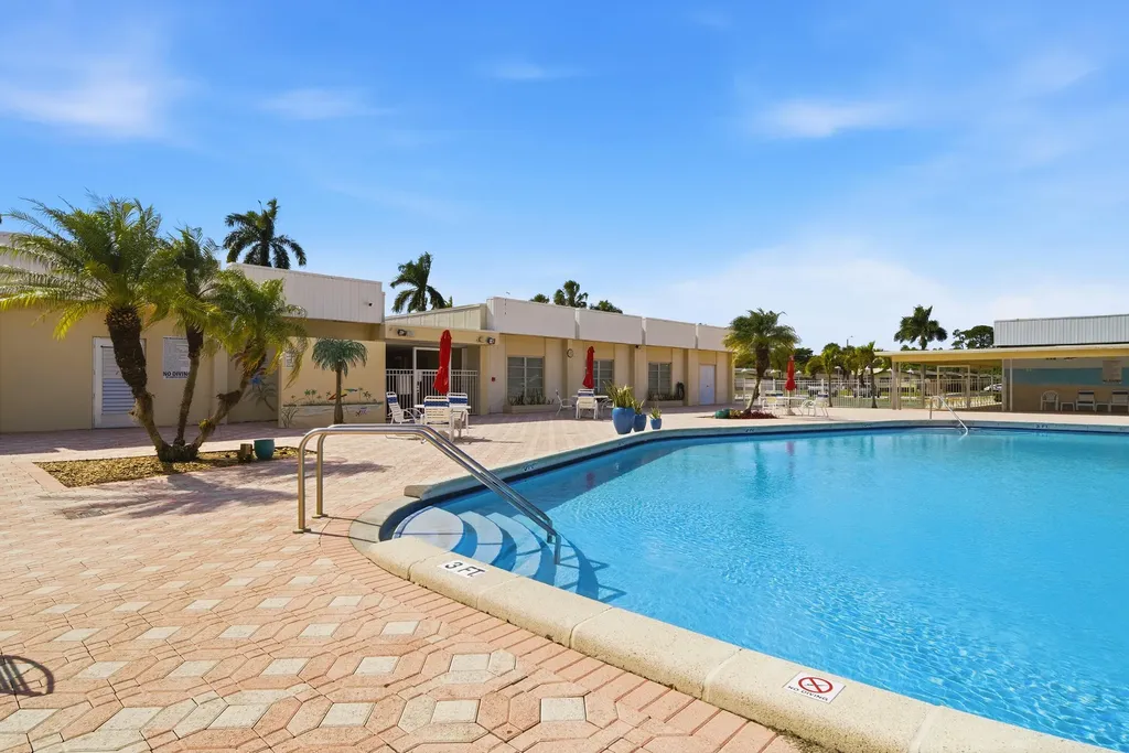 2965 Ashley Drive W West Palm Beach FL 33415