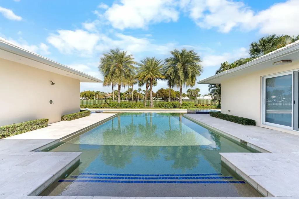 11354 Golfview Lane North Palm Beach FL 33408