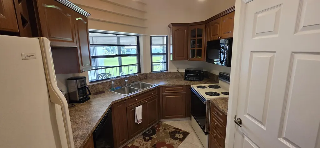 6043 Parkwalk Drive Boynton Beach FL 33472