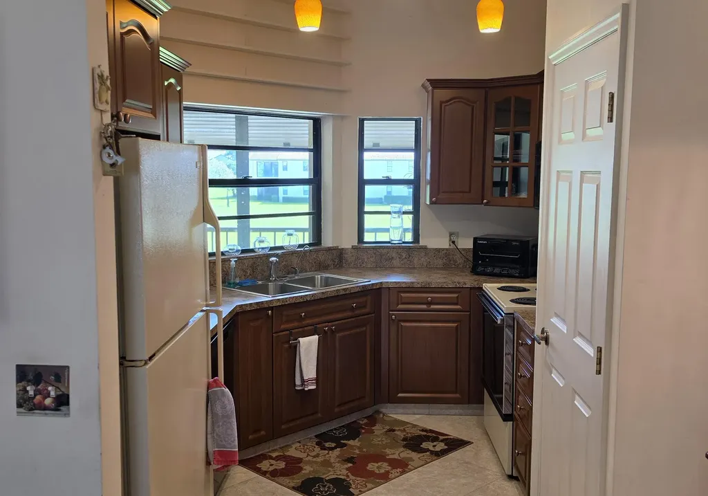 6043 Parkwalk Drive Boynton Beach FL 33472
