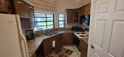 6043 Parkwalk Drive Boynton Beach FL 33472