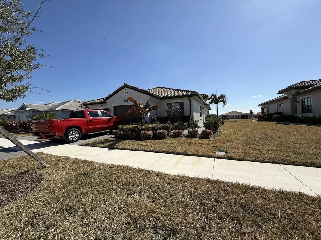 27051 SW Viterbo Way Port St Lucie FL 34986