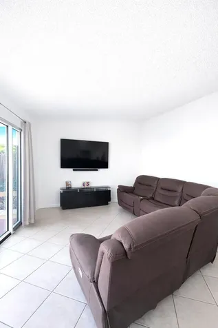 4581 Holly Lake Drive Lake Worth FL 33463