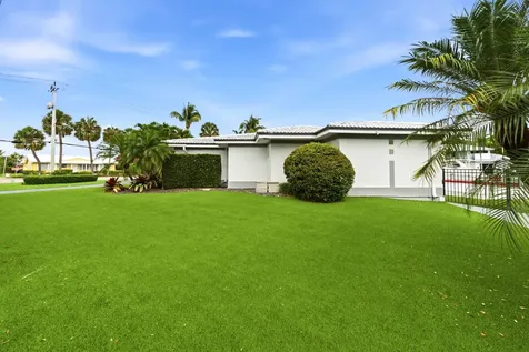 5900 Bayview Drive Fort Lauderdale FL 33308