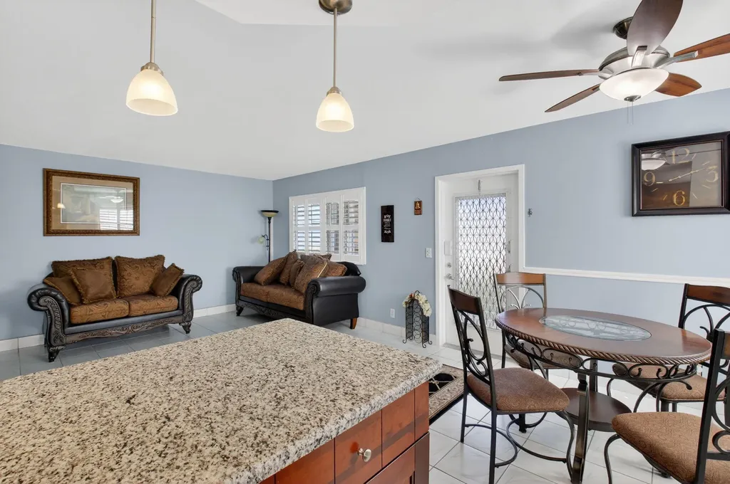 61 Brittany B Delray Beach FL 33446