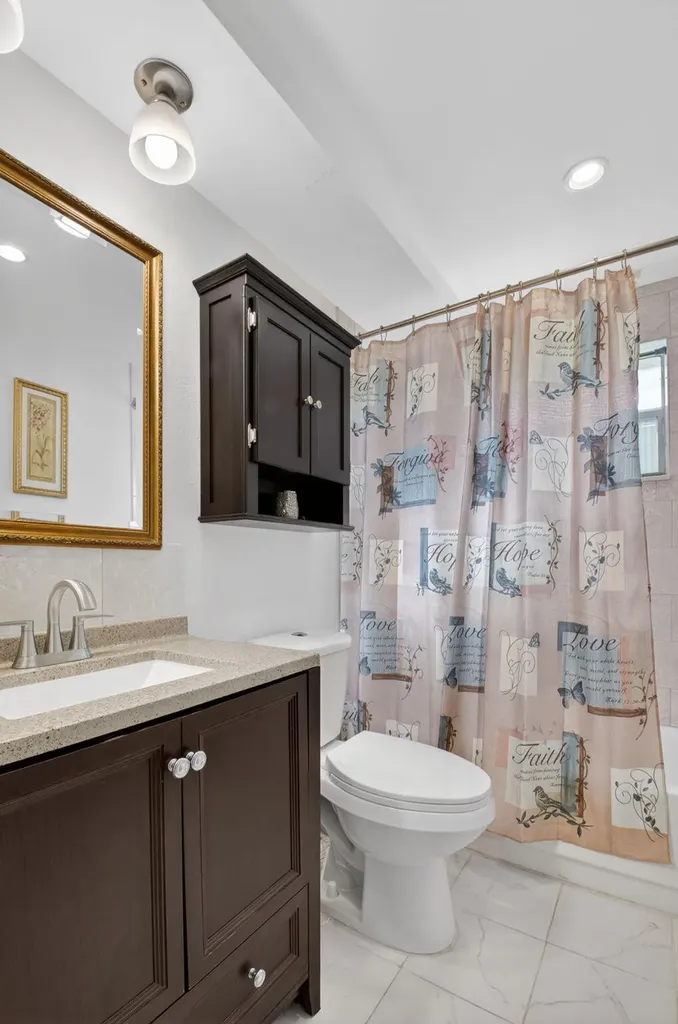61 Brittany B Delray Beach FL 33446