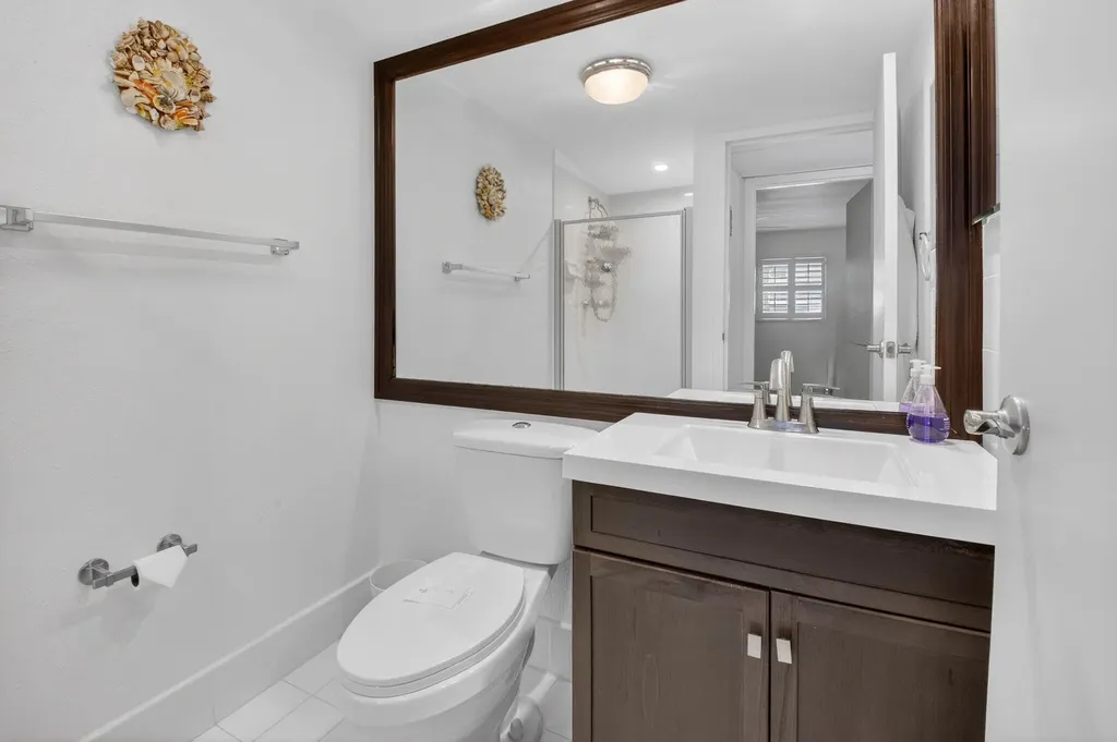61 Brittany B Delray Beach FL 33446
