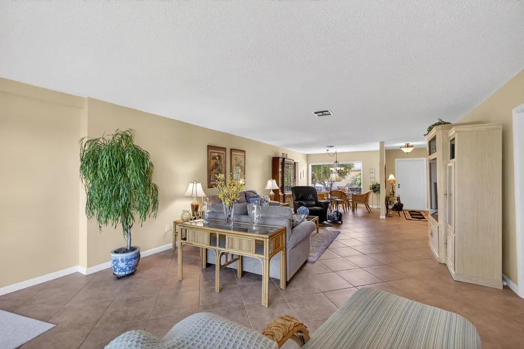 17 SE Turtle Creek Drive Jupiter FL 33469