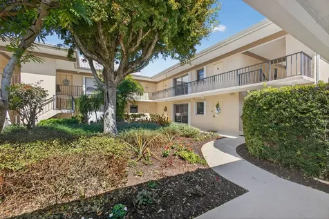 17 SE Turtle Creek Drive Jupiter FL 33469