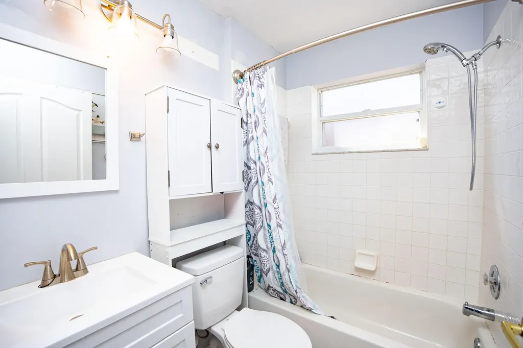 376 NW Sherry Lane Port St Lucie FL 34986