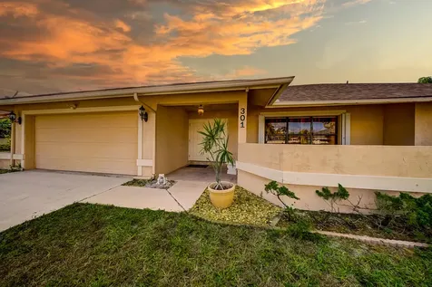 301 Knotty Wood Lane Wellington FL 33414