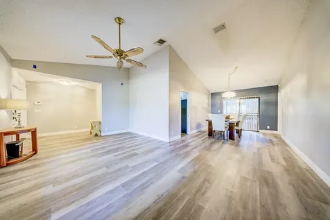 301 Knotty Wood Lane Wellington FL 33414
