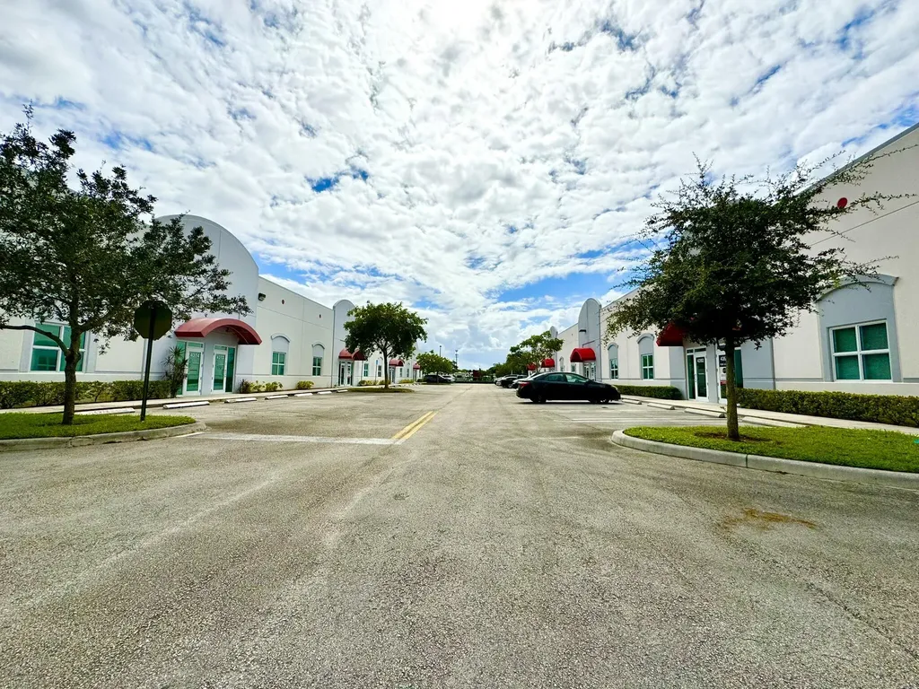 4324 NW 120th Avenue Coral Springs FL 33065