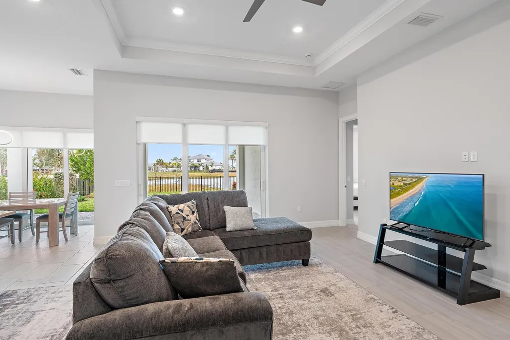 10772 Northbrook Circle Palm Beach Gardens FL 33412
