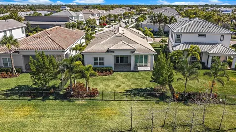 10772 Northbrook Circle Palm Beach Gardens FL 33412