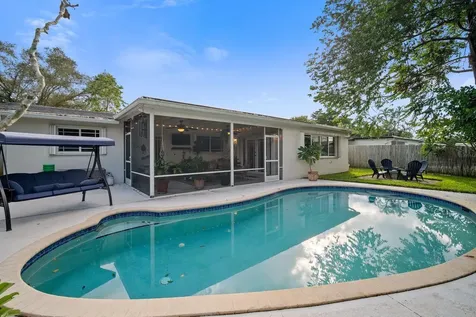 10611 NW 18th Place Pembroke Pines FL 33026