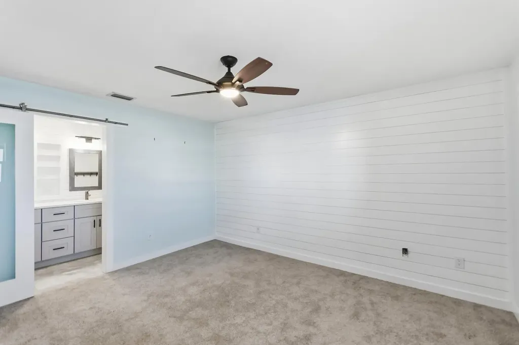 109 Wettaw Lane North Palm Beach FL 33408