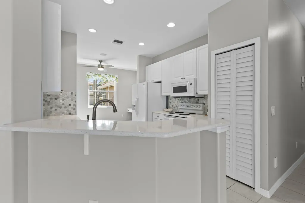 508 NW Waverly Circle Port St Lucie FL 34983