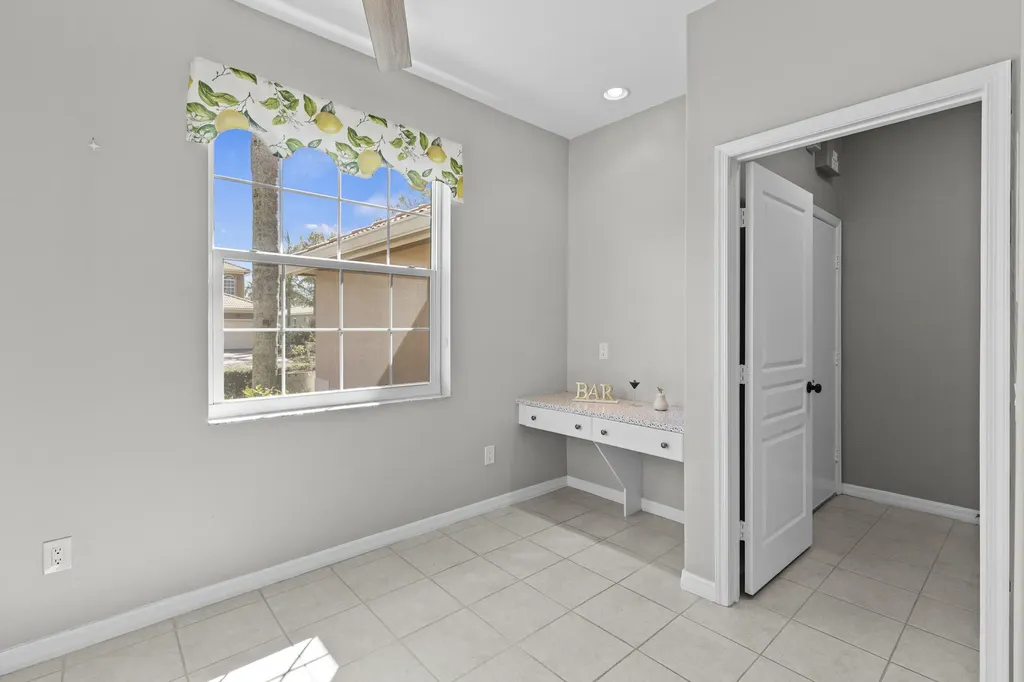 508 NW Waverly Circle Port St Lucie FL 34983