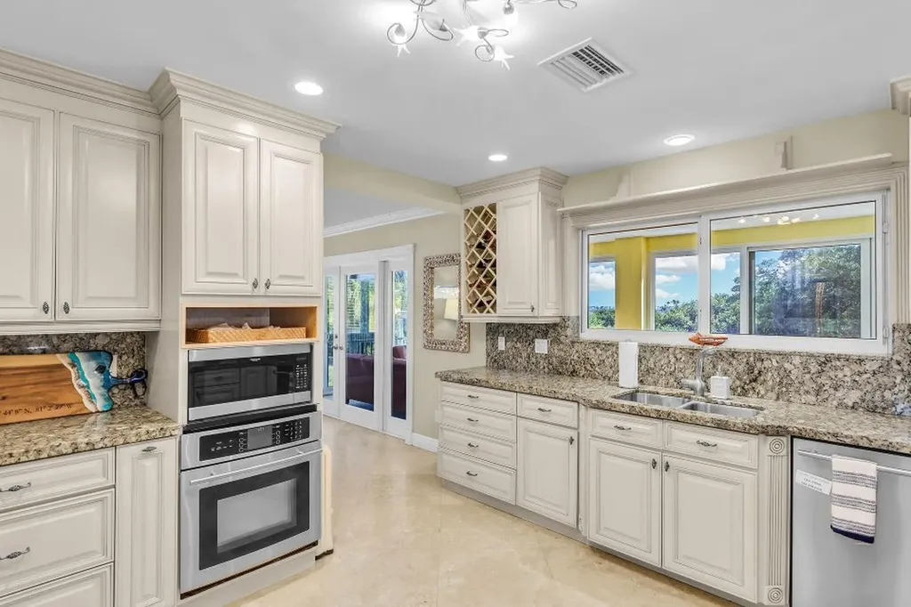 205 Stirrup Key Boulevard Marathon FL 33050