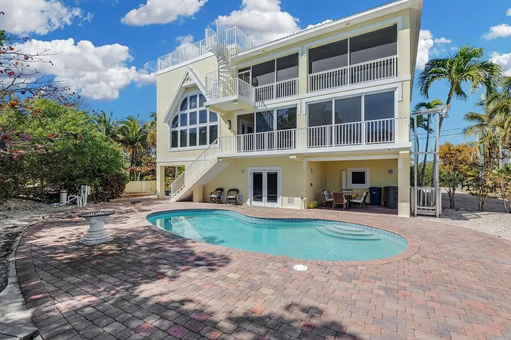 205 Stirrup Key Boulevard Marathon FL 33050