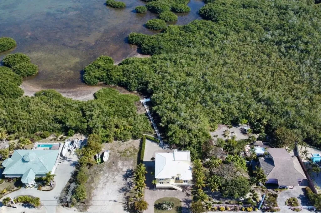 205 Stirrup Key Boulevard Marathon FL 33050