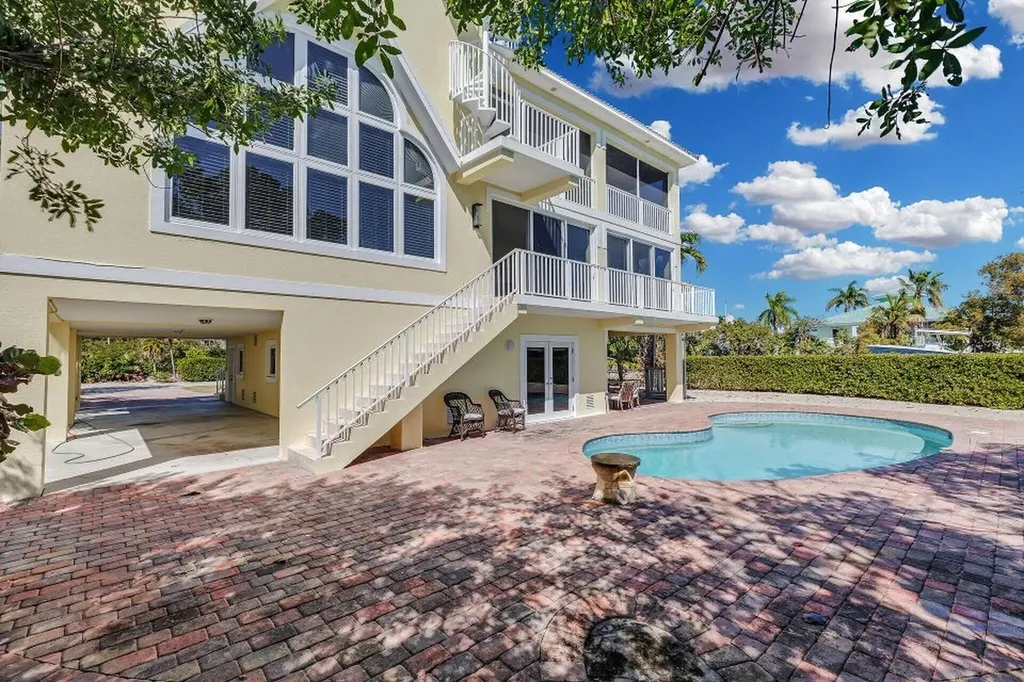 205 Stirrup Key Boulevard Marathon FL 33050