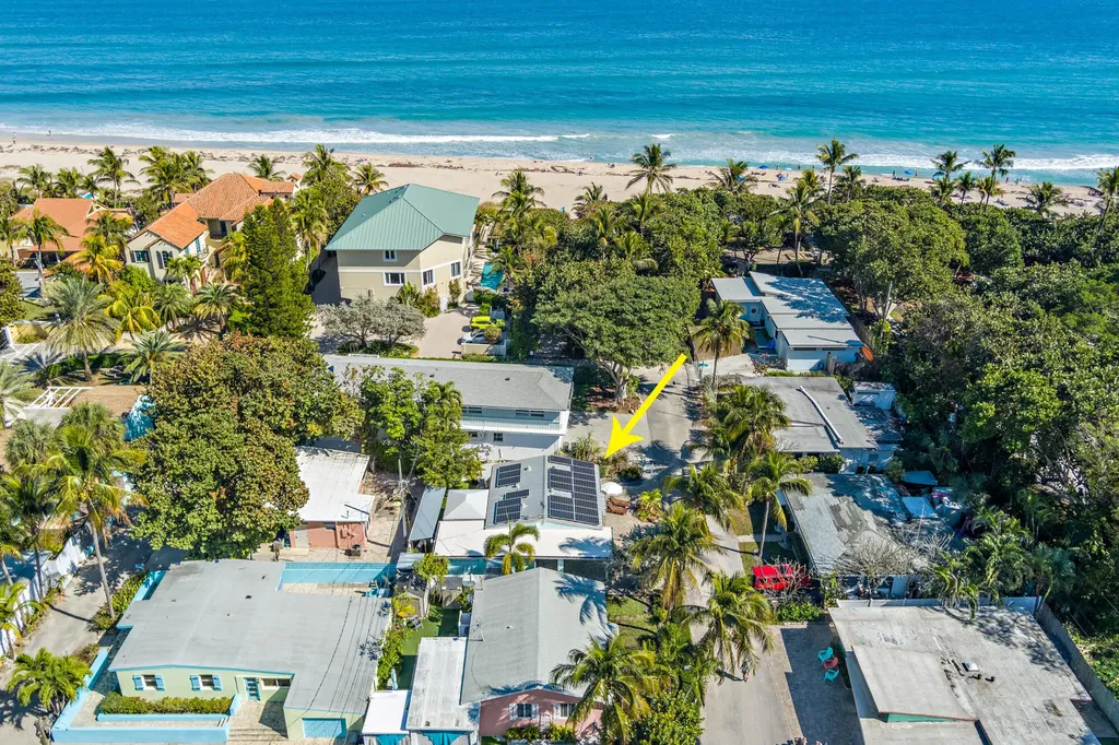 16 Surf Road Boynton Beach FL 33435