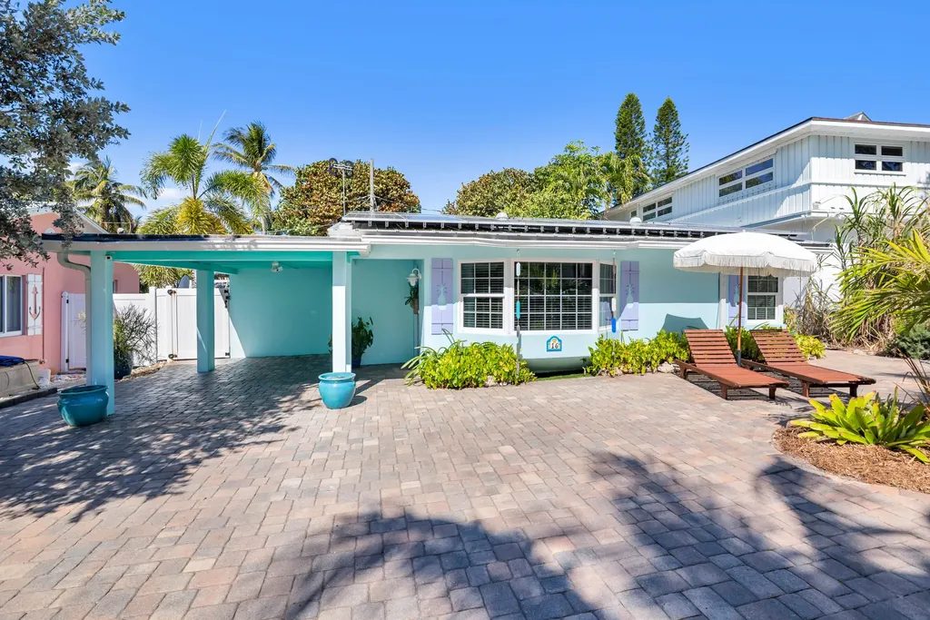 16 Surf Road Boynton Beach FL 33435