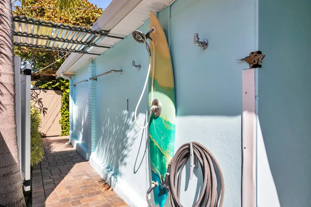 16 Surf Road Boynton Beach FL 33435