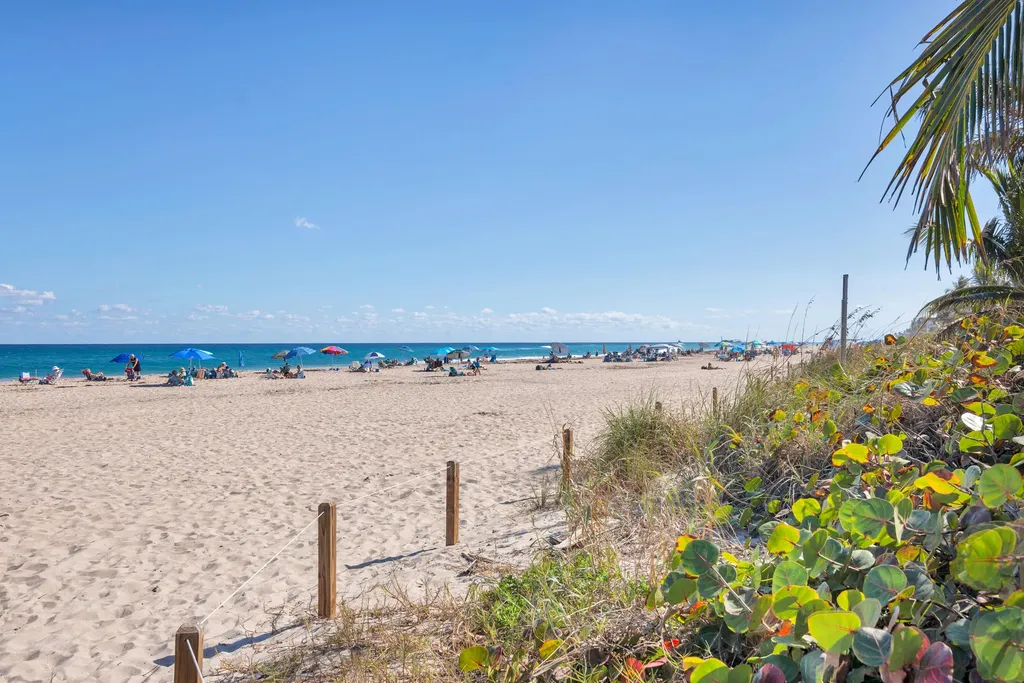 16 Surf Road Boynton Beach FL 33435