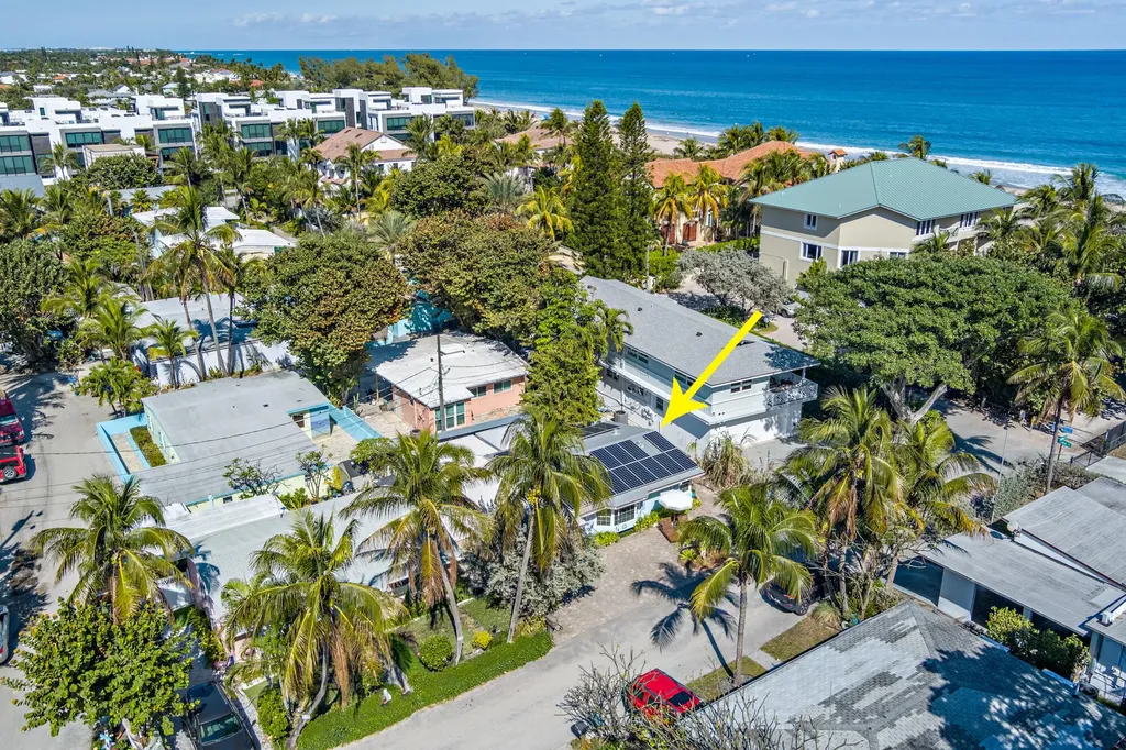 16 Surf Road Boynton Beach FL 33435