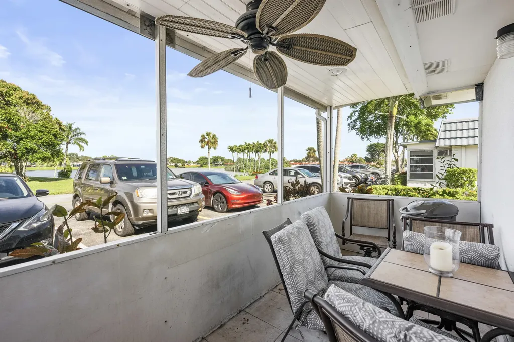 43 Waterford B Delray Beach FL 33446