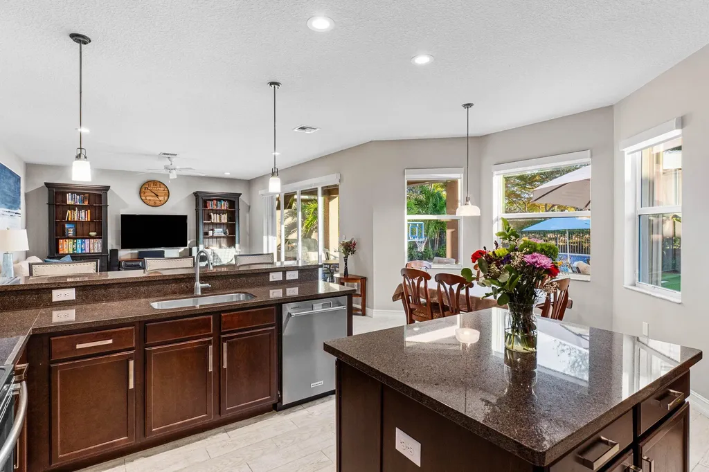 11477 Mantova Bay Circle Boynton Beach FL 33473