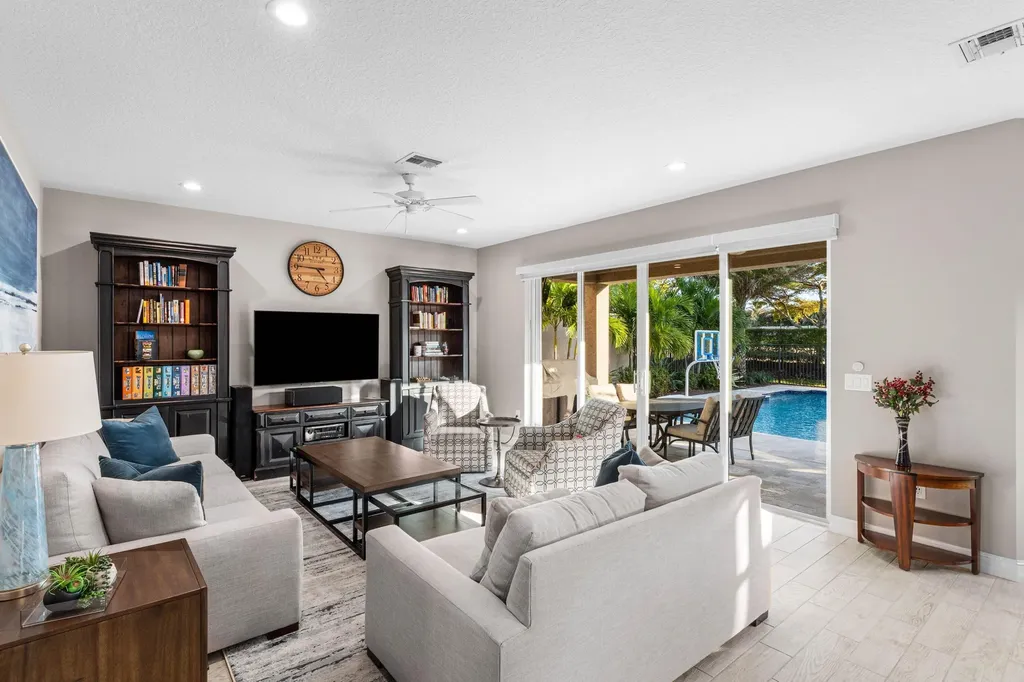 11477 Mantova Bay Circle Boynton Beach FL 33473