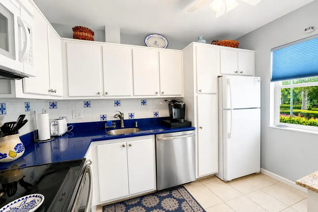28 Colonial Club Drive Boynton Beach FL 33435